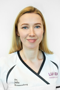 Julia Kruusenberg, дантист